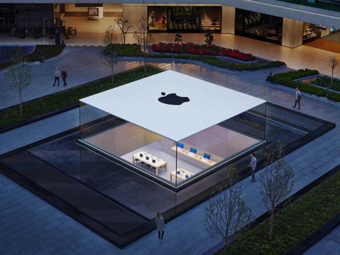 逛逛苹果太空船总部建筑师设计的苹果零售店
