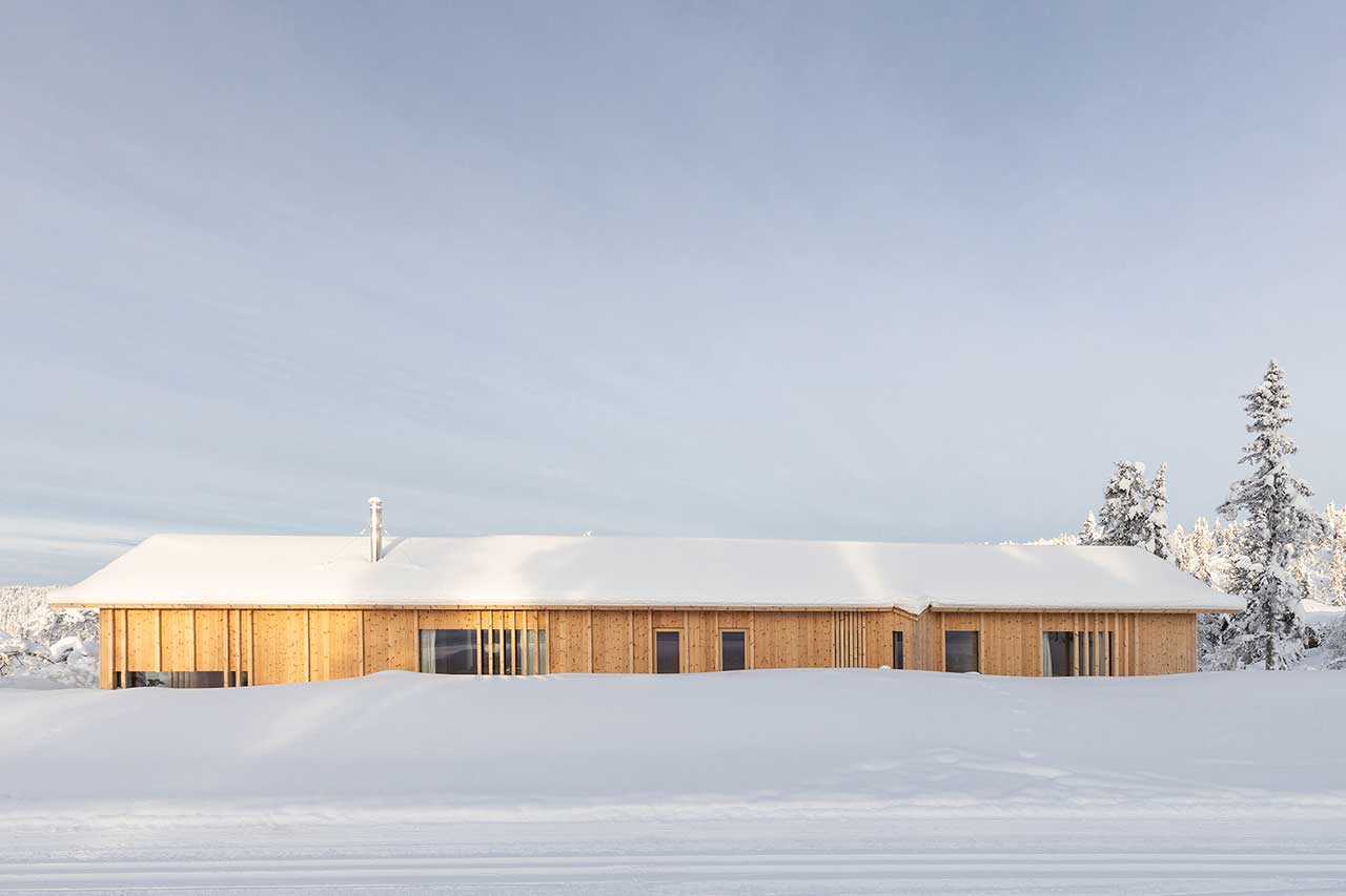 挪威山顶上的科威费勒木屋