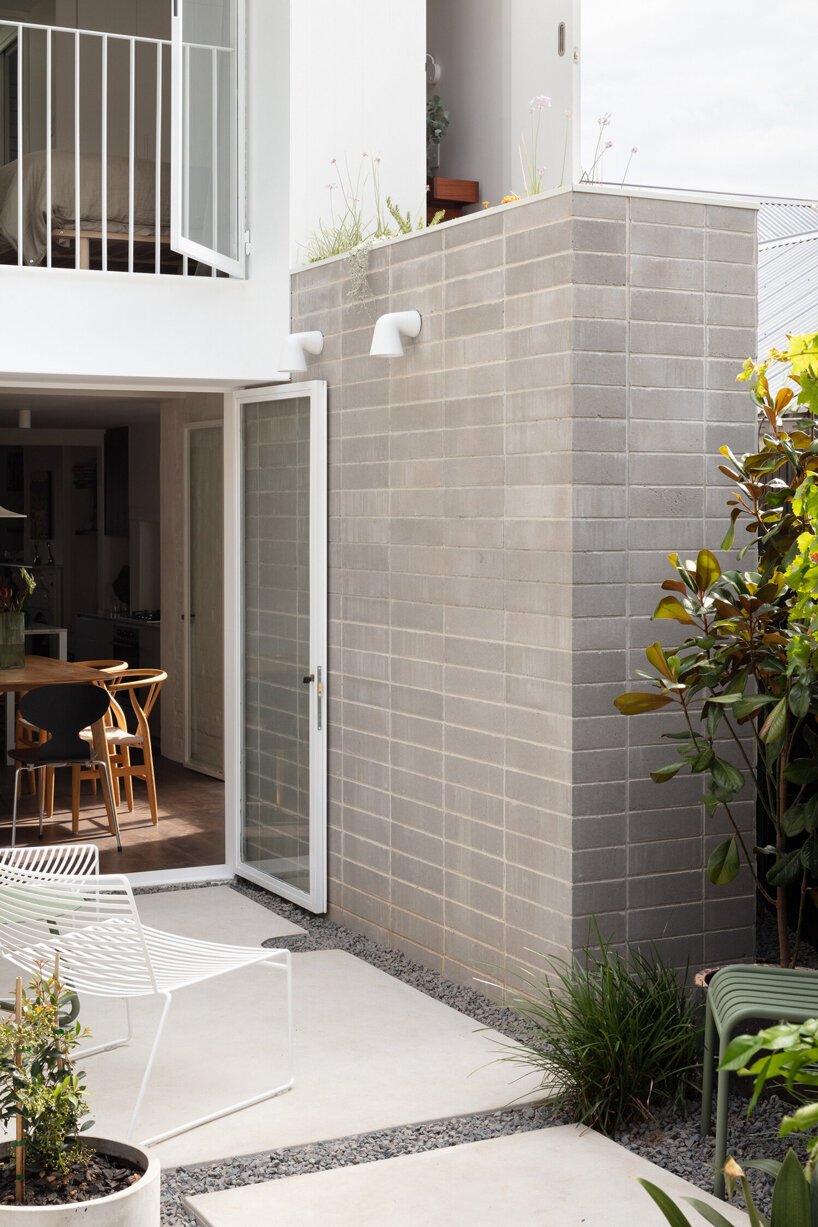 悉尼闹市中一座轻量化微型住宅