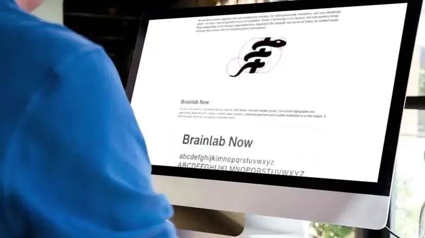 Helvetica 又出“新”版：名叫 Brainlab Now