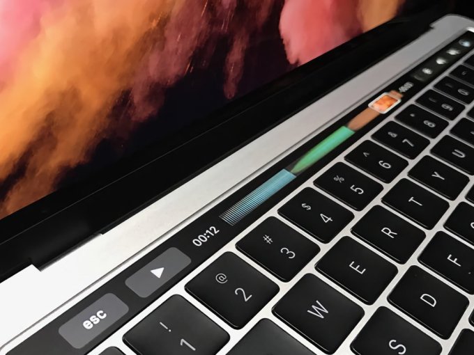 苹果Touch Bar 成为历史，13 英寸 MacBook Pro停产